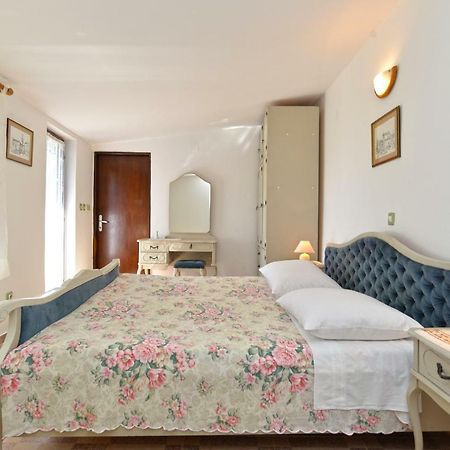 Apartments Elsa 534 Štinjan Esterno foto