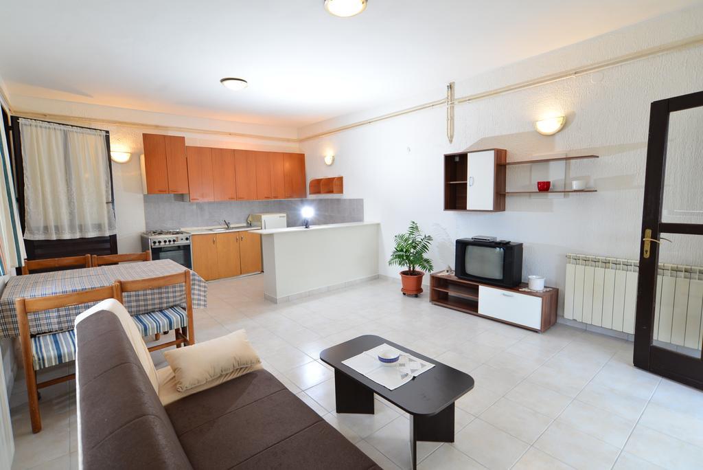 Apartments Elsa 534 Štinjan Esterno foto