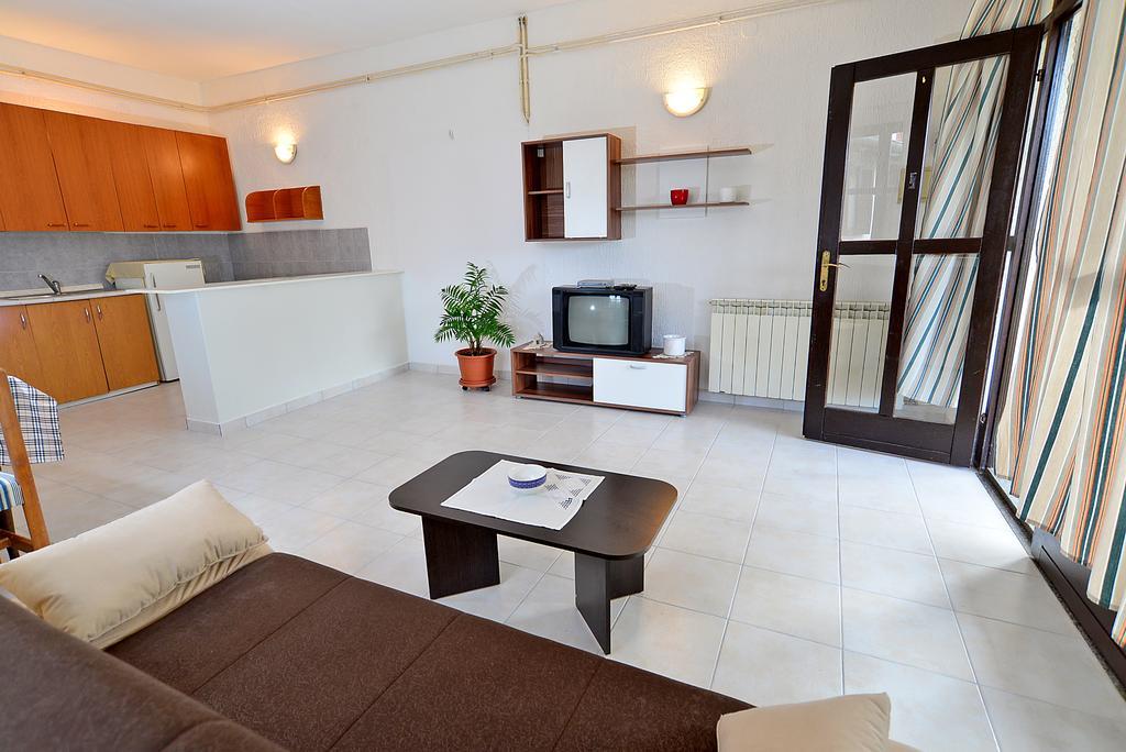 Apartments Elsa 534 Štinjan Esterno foto